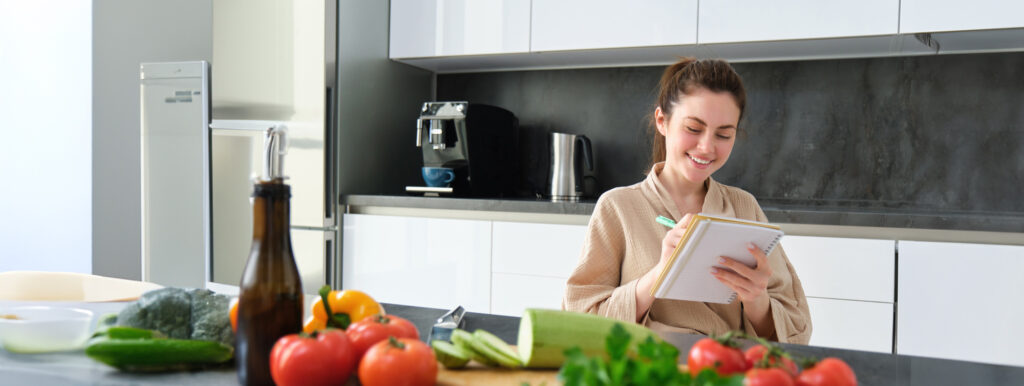 Girl Kitchen
