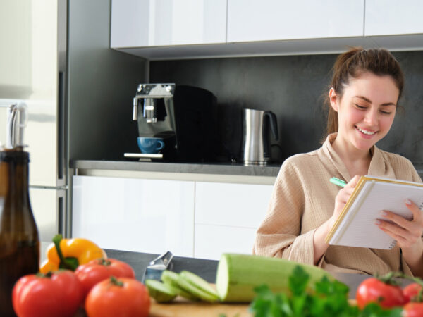 Girl Kitchen